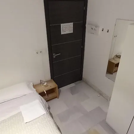 Hostel Central Sevilla Konukevi 2*