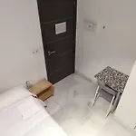 센트럴 게스트하우스 2*