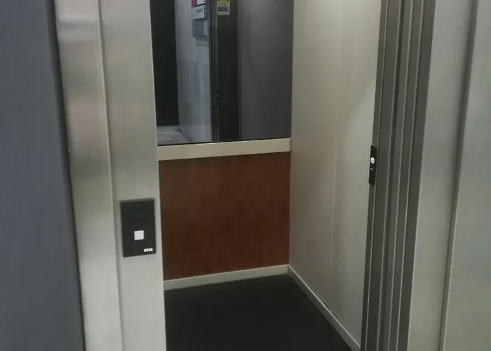 塞维利亚中心旅舍 2*