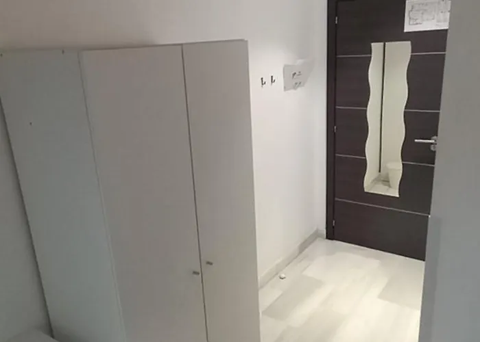 塞维利亚中心旅舍 招待所 2*